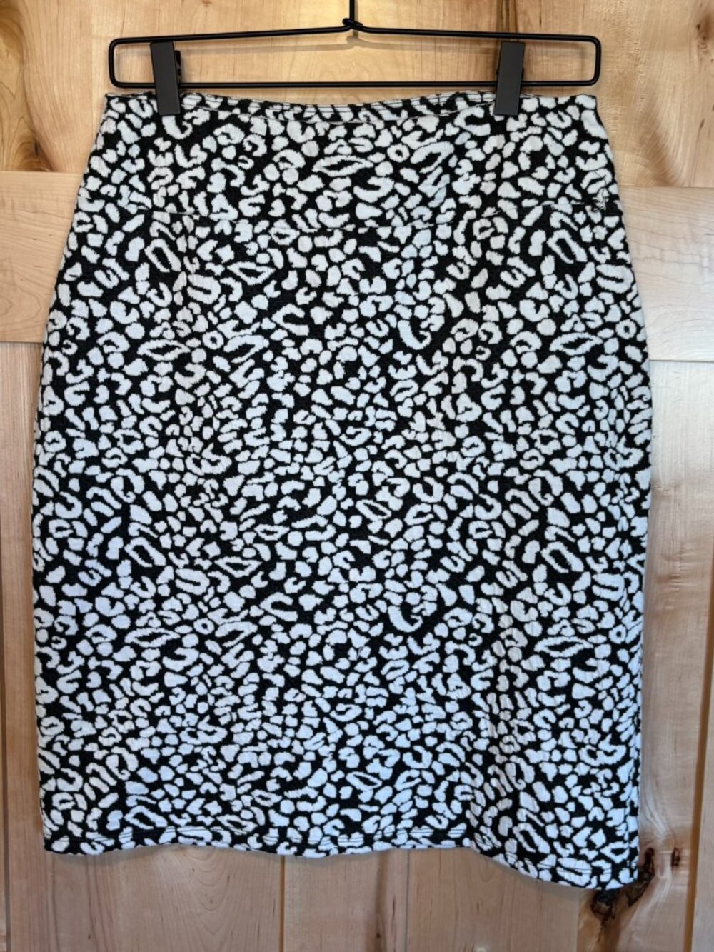 Espresso Knit Pencil Skirt M Dark Gray White Animal Print Stretch
